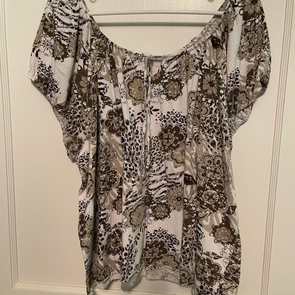 Floral top